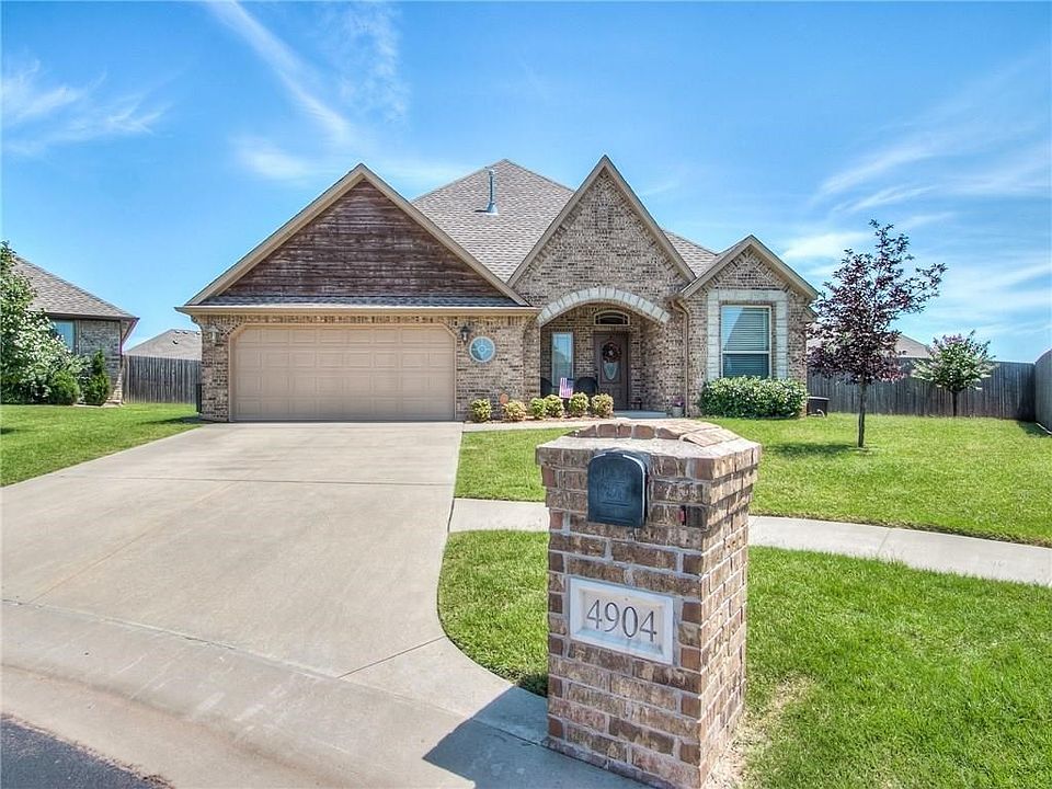 1st image of 4904 SW 120th Pl