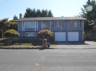 14448 NE Shaver St, Portland, OR 97230