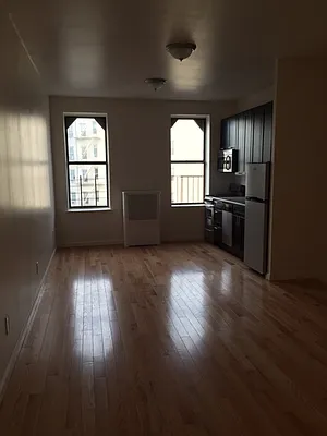 Rented by PMG Real Estate  | media 18