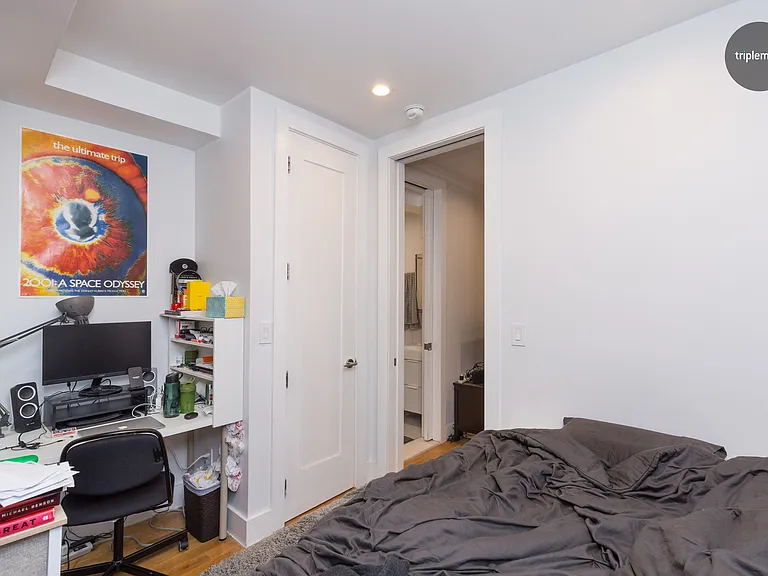 228 E 27th St #5C — Photo 11