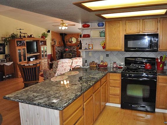 2nd image of 624 Joette Dr