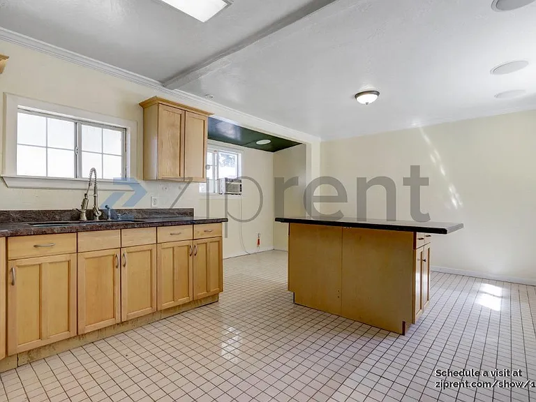 867 E Willow Ave — Photo 17