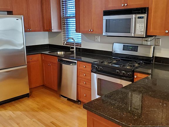 4th image of 2706 W Leland Ave #2