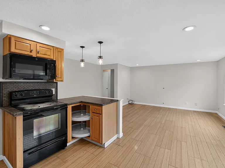 2306 SW Augusta Dr — Photo 8