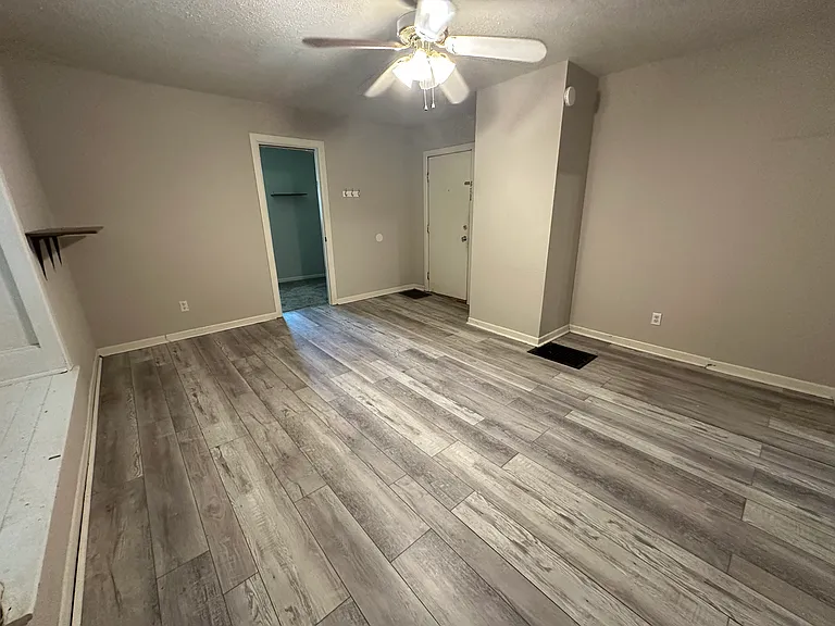 1025 E Washington St #2 — Photo 6