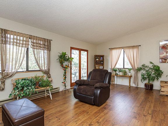 3rd image of 406 Marcus Dr