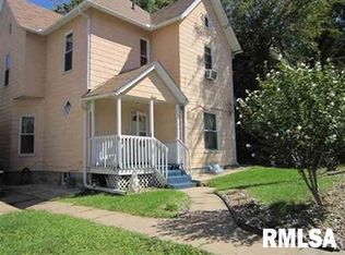 708 22nd St #A, Moline, IL 61265