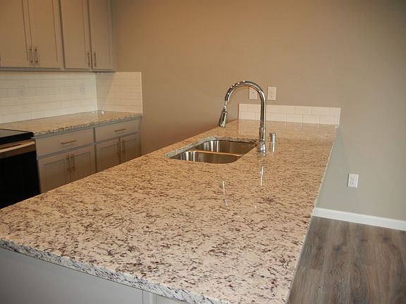 4th image of 3108 Ponderosa St #2