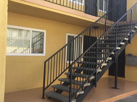 2nd image of 7101 Whitsett Ave