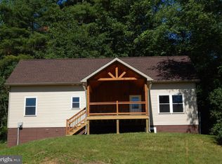 1435 Little Pine Rd, Jersey Shore, PA 17740