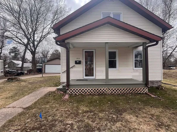 315 Wisconsin St, Waupaca, WI 54981