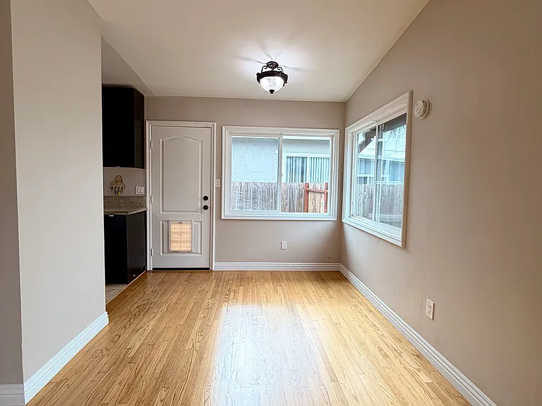 2874 Greyling Dr — Photo 4