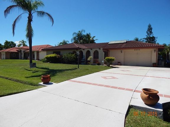 2nd image of 1117 SE Mendoza Ave