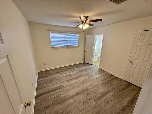 2604 Longwood Dr — Photo 6