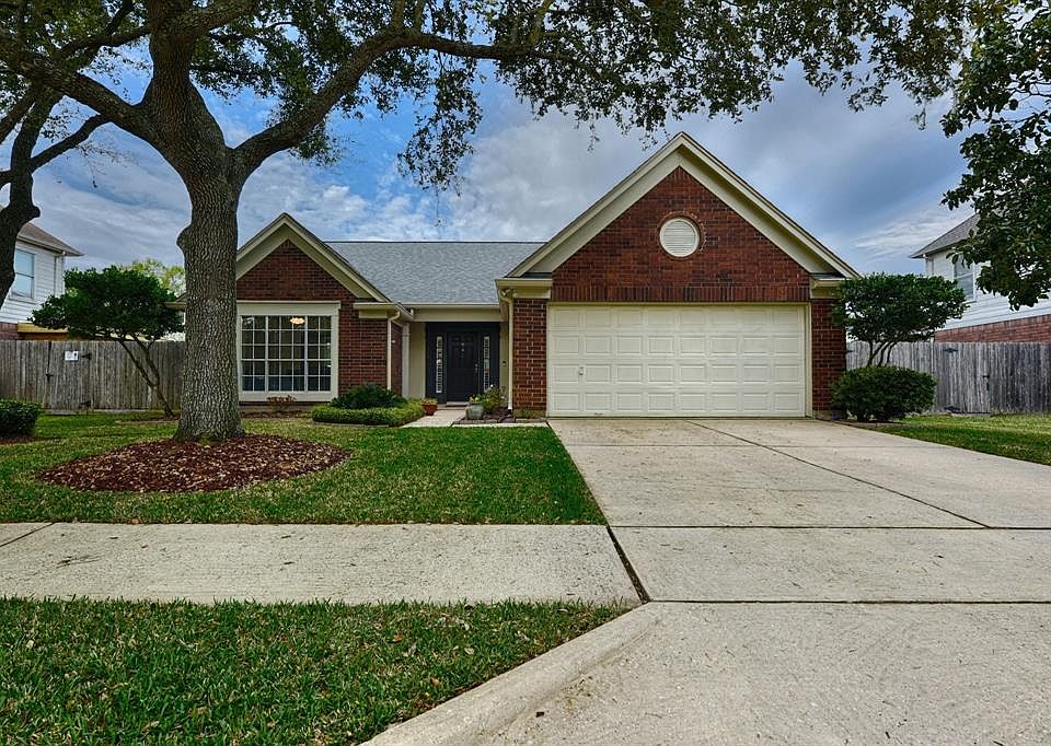 1st image of 4006 Fernwood Dr