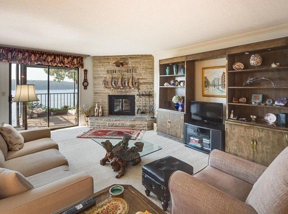 3rd image of 4316 Lakeshore Ln #56