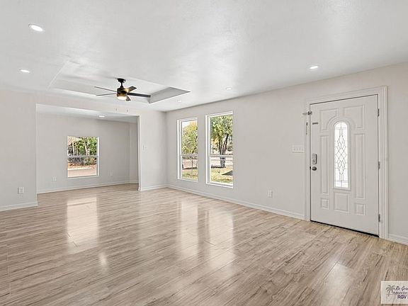 3rd image of 605 W Ballard Ave
