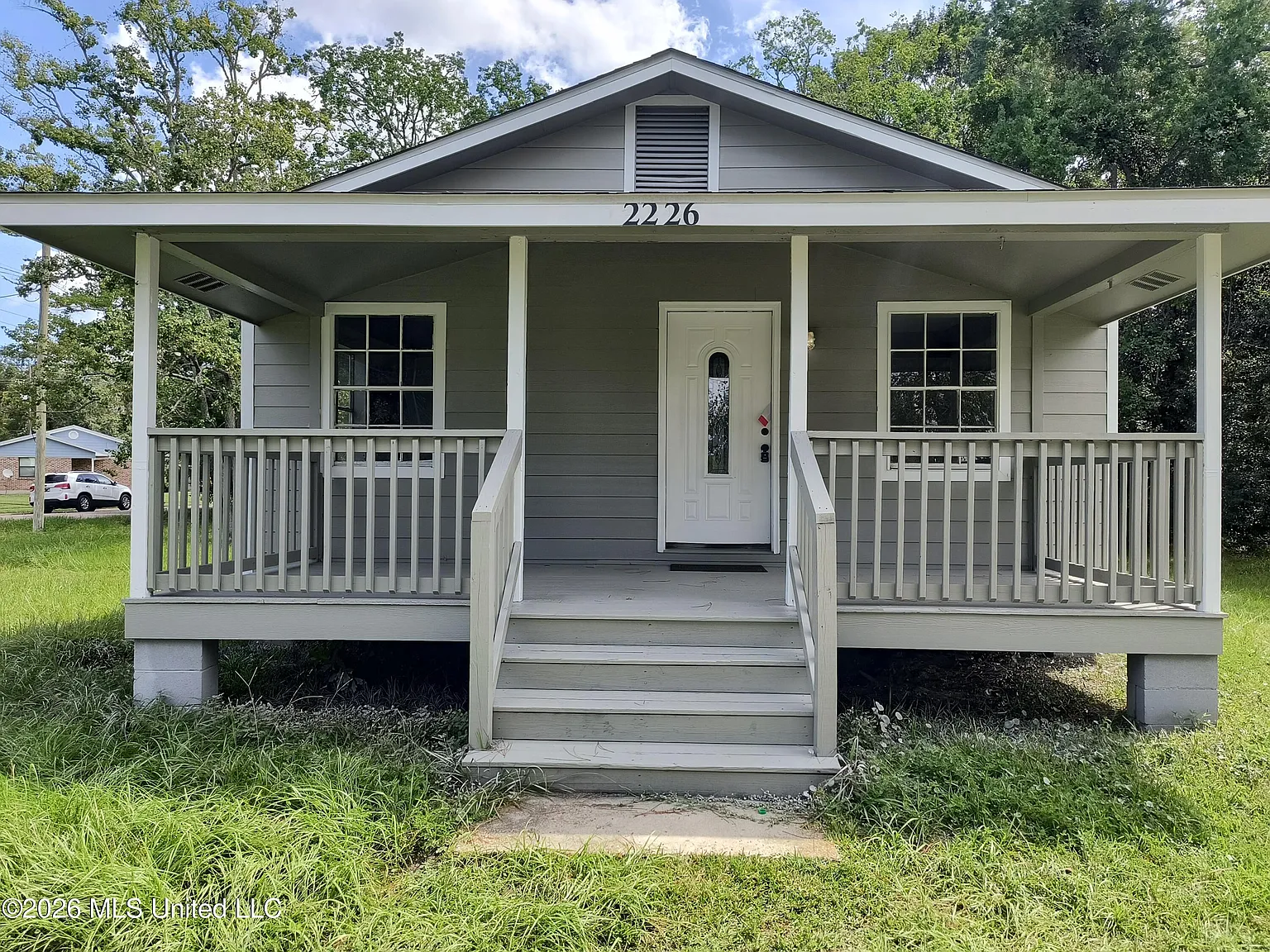 3 bed, 1.0 bath, 960 sqft, $1,400 — Photo 1