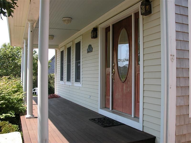 Farmer's Porch