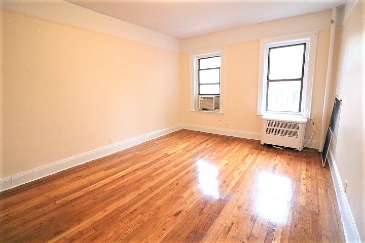 1st image of 750 10th Ave #4B