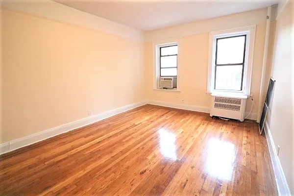 Rented by Oxford Property Group | media 22