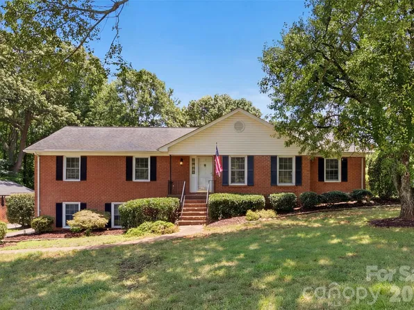 3101 Canterberry Dr, Gastonia, NC 28056