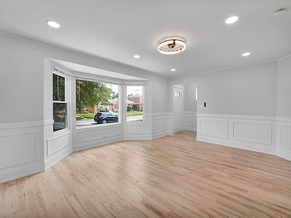 4th image of 9722 S Ellis Ave
