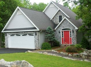 111 Crooked Stick Ln, Hazle Township, PA 18202