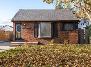 1709 Cadillac St, Windsor, ON N8Y 2V7