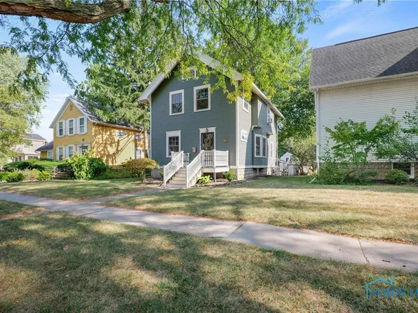 214 E 2nd St, Perrysburg, OH 43551