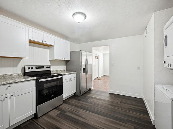 2nd image of 1857 S Jackson St #1861