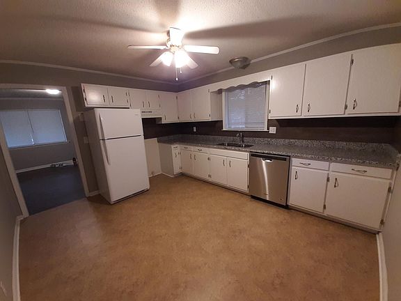 3rd image of 270 Vreeland St #270