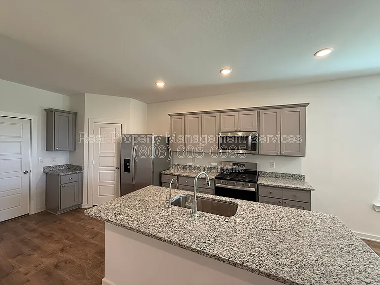 2217 150th Pl — Photo 3