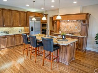 22640 Lamplight Pl, Santa Clarita, CA 91350