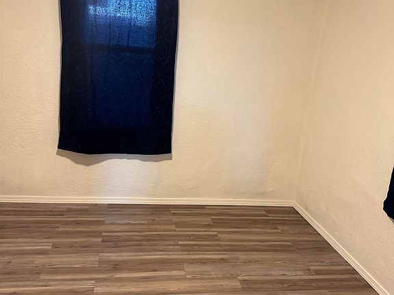 5th image of 1100 W 11th St