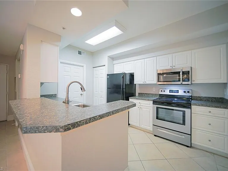 4680 Saint Croix Ln #512 — Photo 3