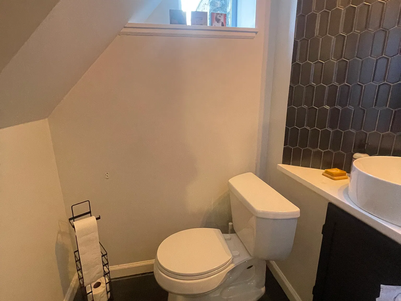 5 bed, 3.5 bath, 3300 sqft, $9,000 — Photo 4