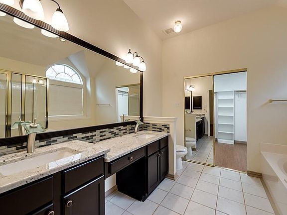 3rd image of 3032 Sawtooth Dr
