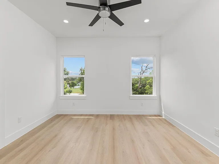 3344 Sauer St — Photo 15