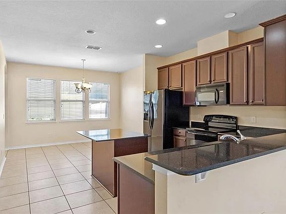 5th image of 6072 Saint Julian Dr