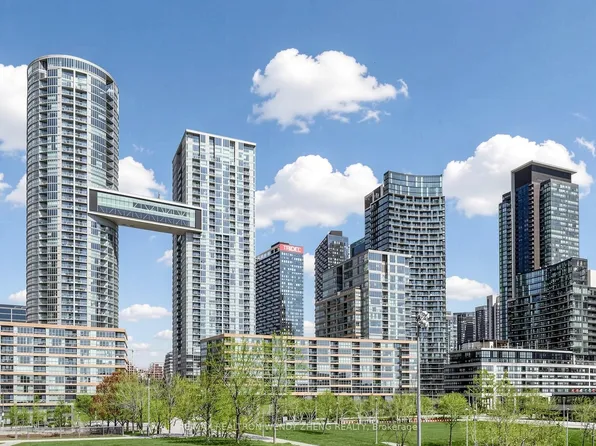 10 Capreol Ct #1055, Toronto, ON M5V 4B3