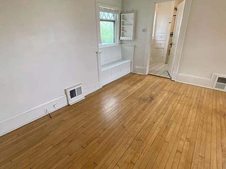212 Smith St #1 — Photo 6