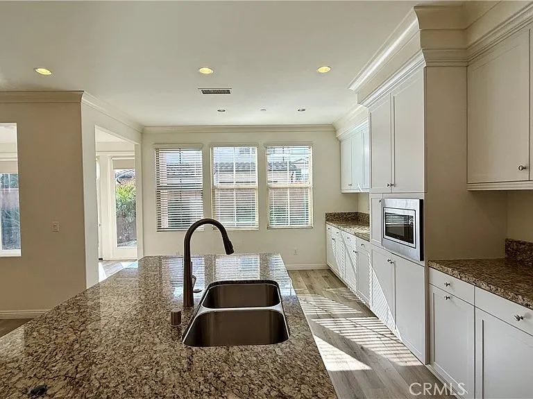 64 Sedgewick — Photo 3