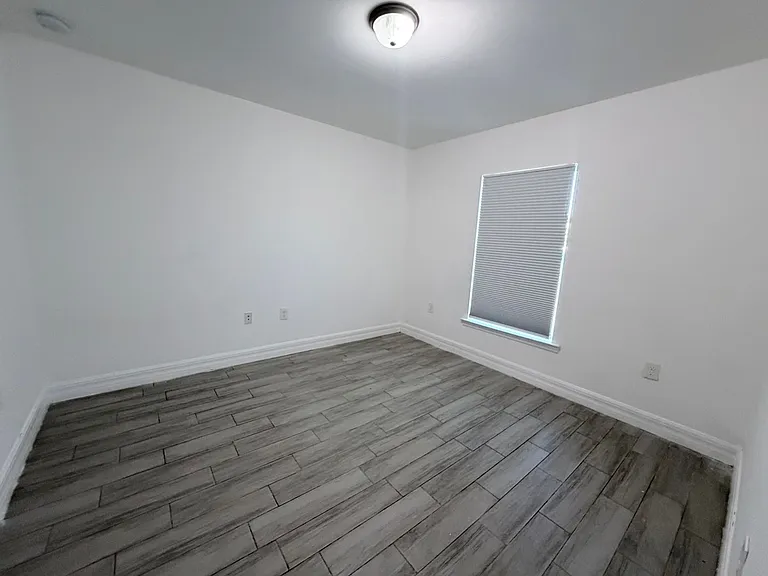 1544 Gretchen Ave S — Photo 4