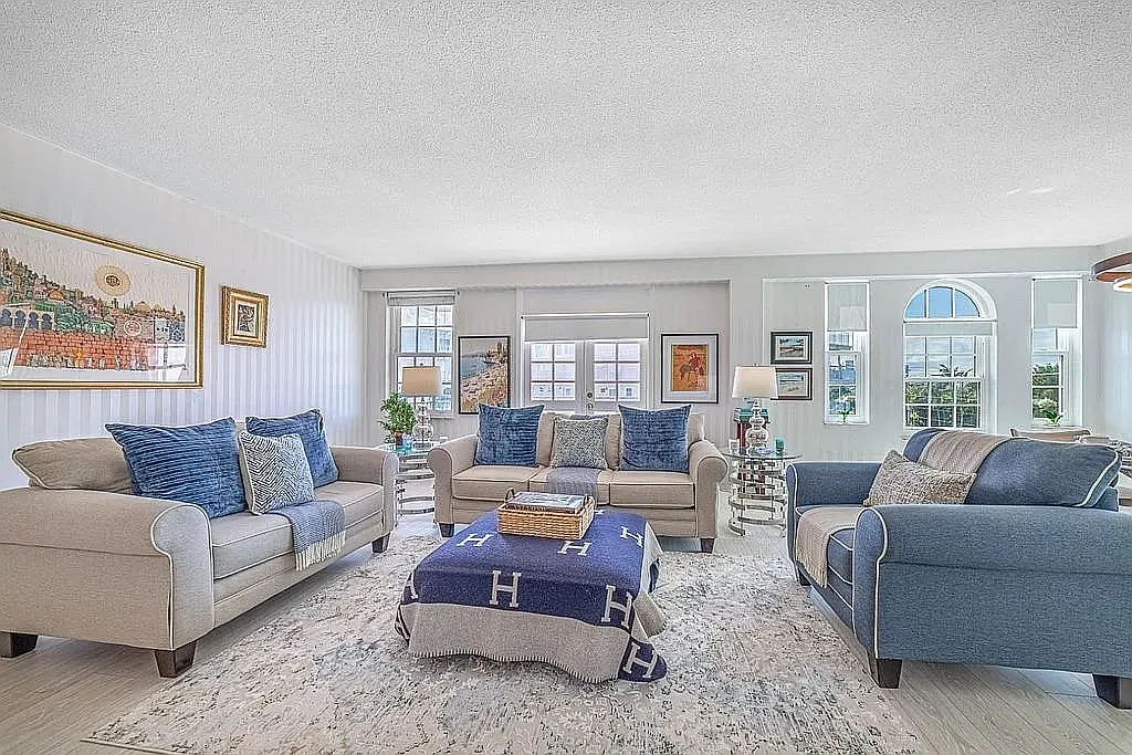 2 bed, 1395 sqft, $5,000 — Photo 2