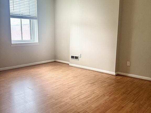 5th image of 2239 Oregon Ave #2F