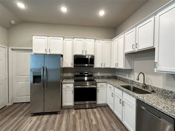 11606 Vistawood St, Willis, TX 77318