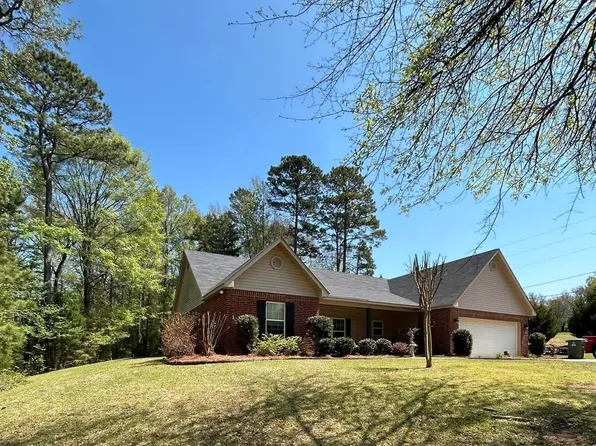 915 Woods Rd, Ruston, LA 71270