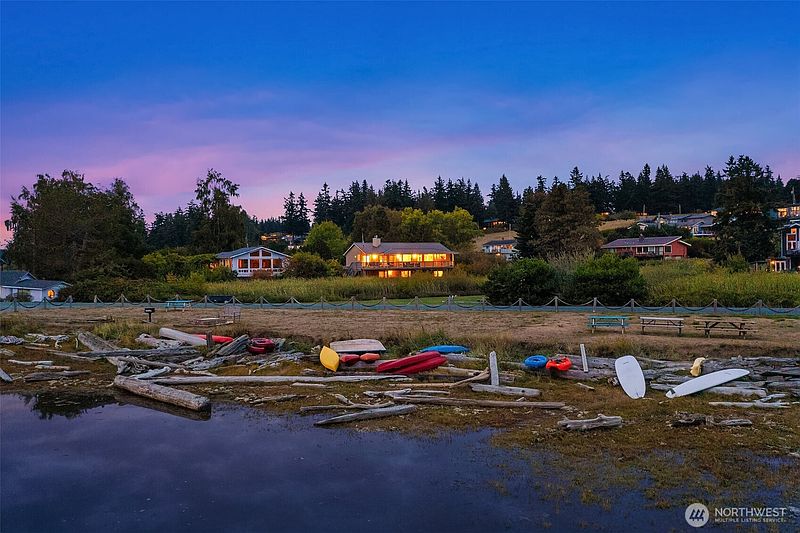 3rd image of 2682 Sunlight Beach Road