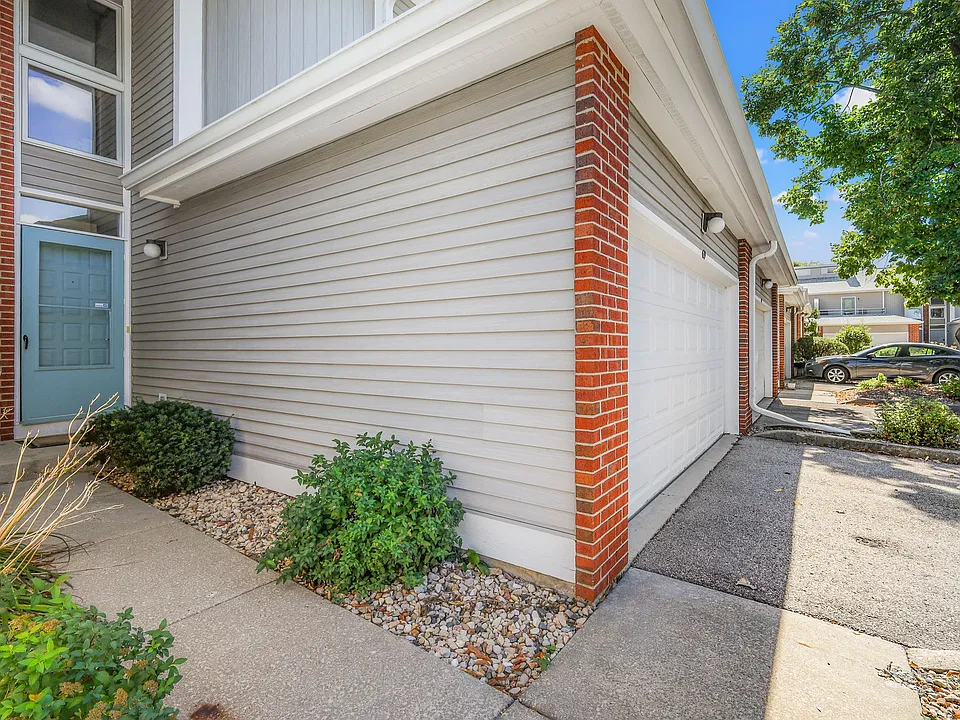 69 Ponwood Cir